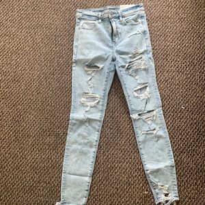 High Waisted American Eagle Jeans